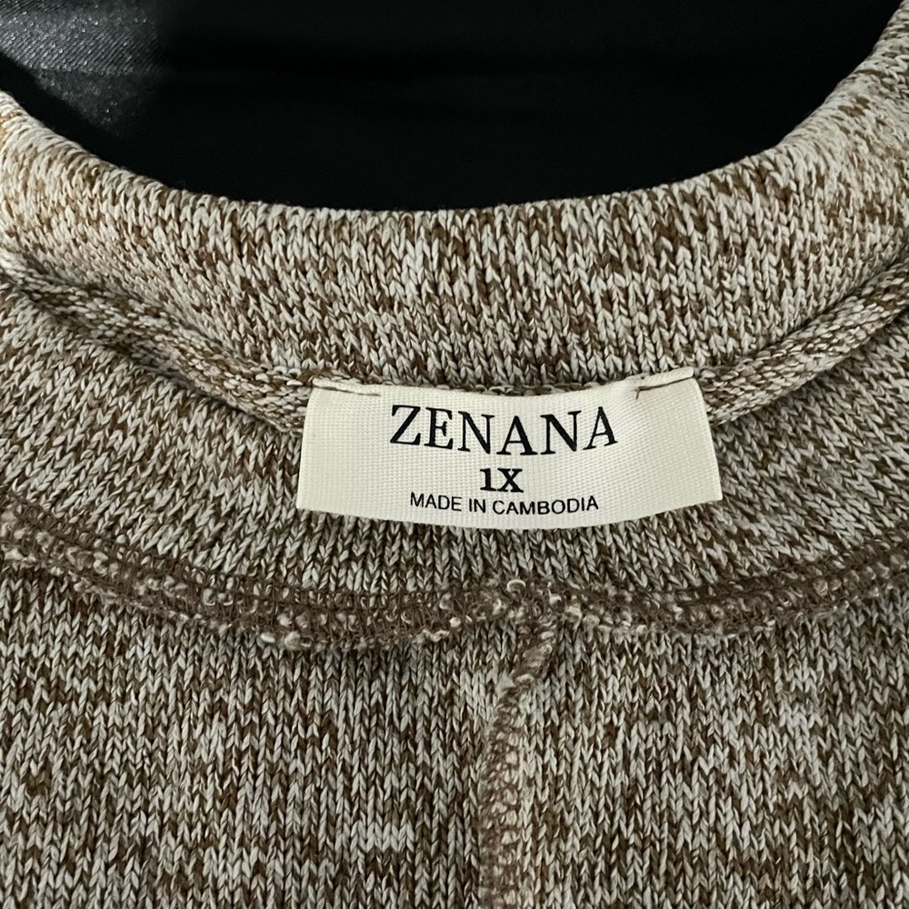 Women’s Sweater - Picture 3 of 3